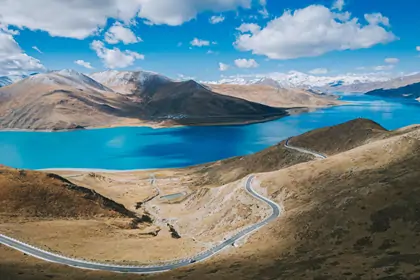 Yamdrok Lake