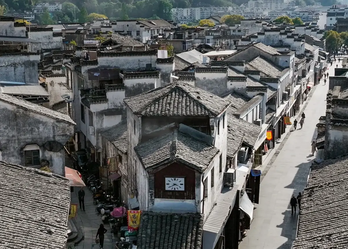 Tunxi Ancient Street Guide | Old Street in Huangshan, China