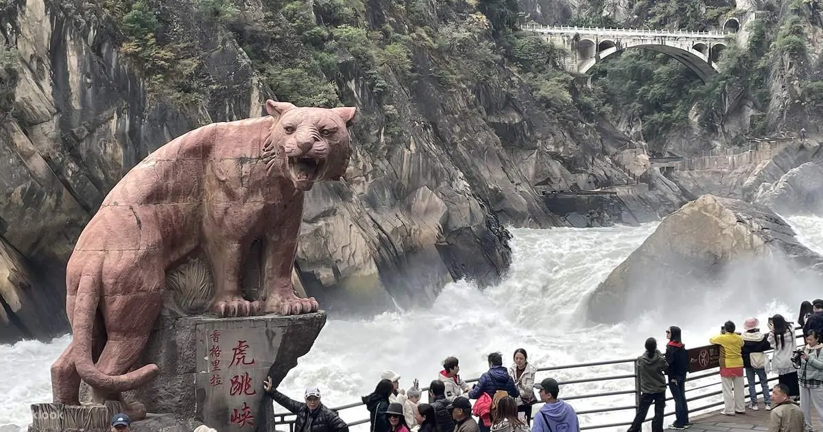 Hiking Tiger Leaping Gorge: The Ultimate Guide to China's Top 10 Global Trek